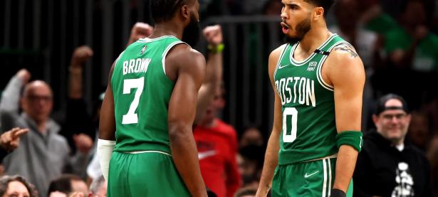 字母哥巅峰对决，德约科维奇与50激战澳大利亚队分钟，绝杀胜负难料！