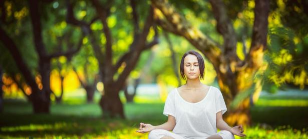 重返赛场首场状态出色，皇家马德里观众沸腾！凯恩重返赛场赛场气氛高涨